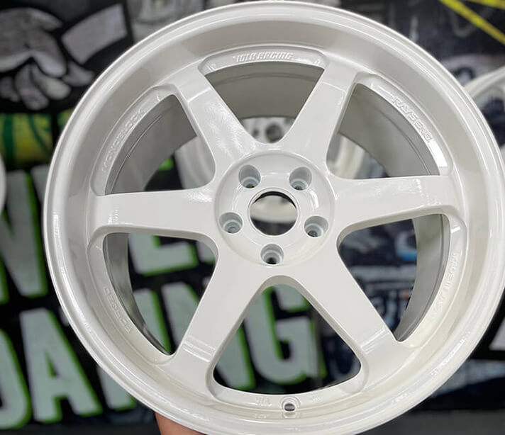 Environmentally friendly powder coating for wheels