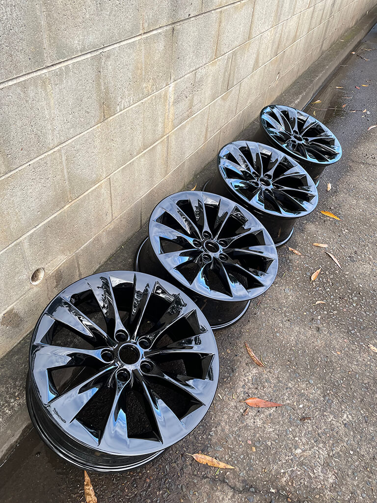 Powder coating for car wheels in the Hills District